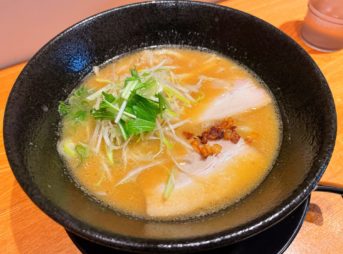 京都で濃厚鶏白湯ラーメン